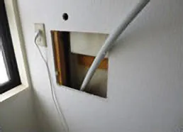 洗濯機置場点検口配管